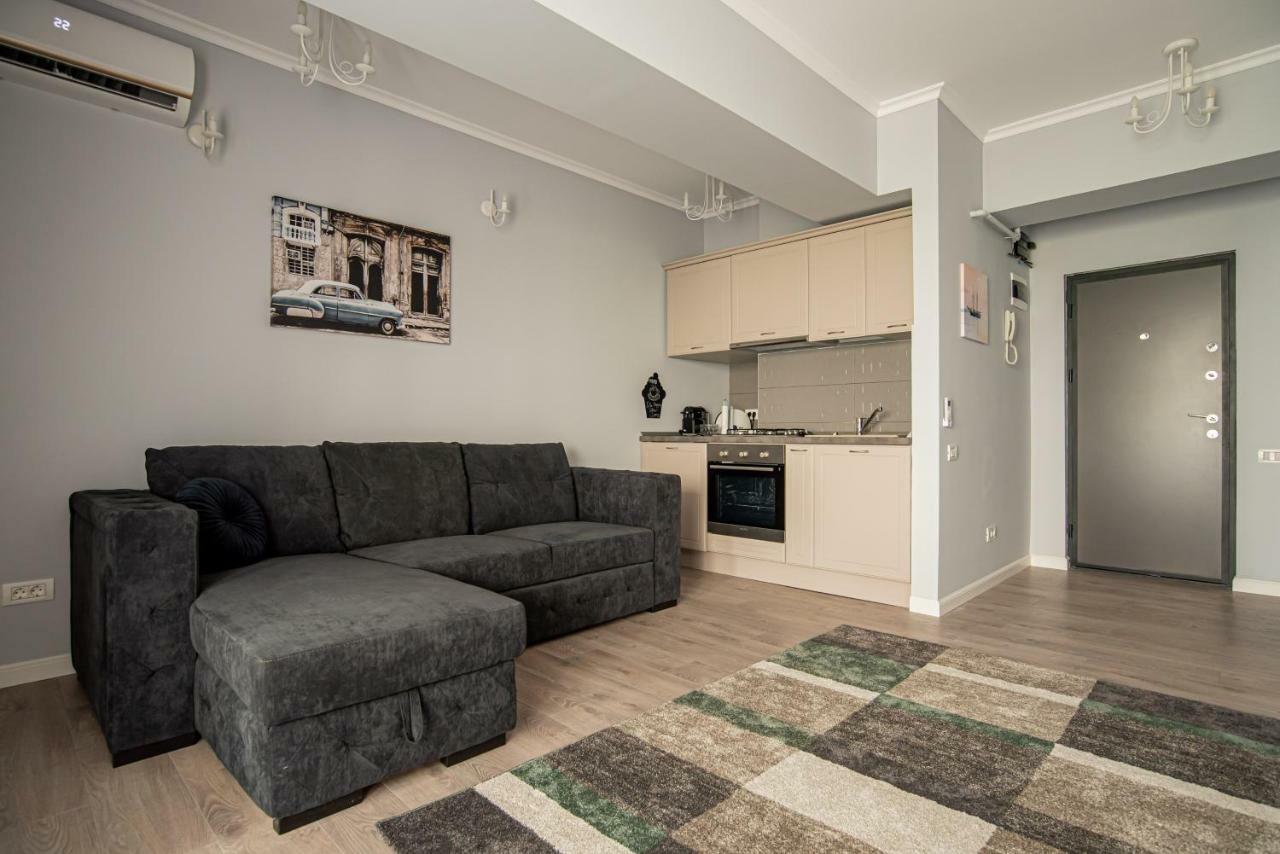 Bythesea Superior Apartment